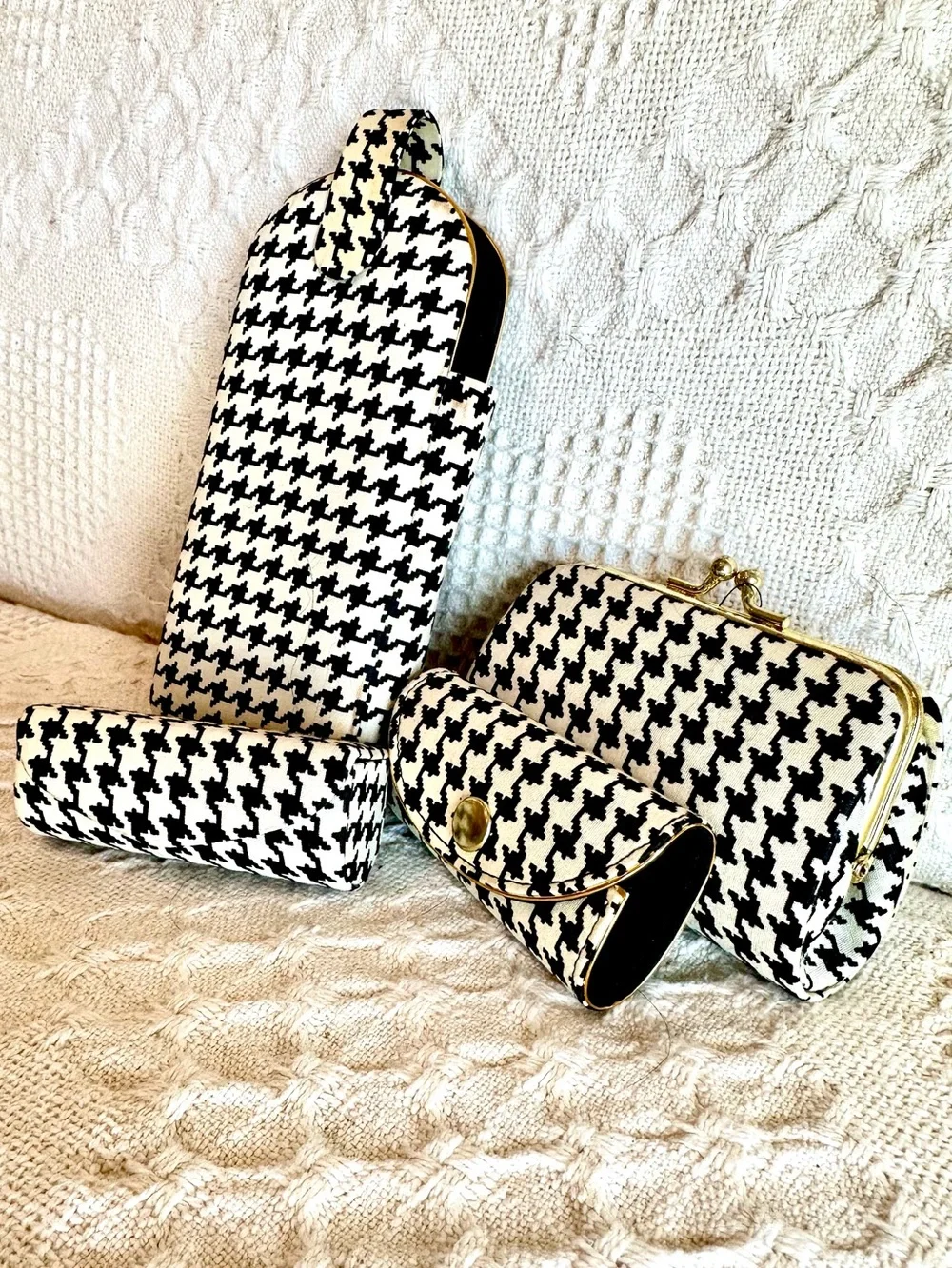 Black & White Houndstooth Accessory Set(Phone,Lipstick Case w Mirror,Keyes,Coin)
